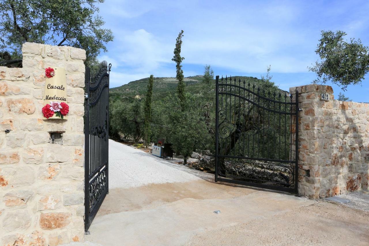 Hostal Casale Madeccia Sonnino Exterior foto